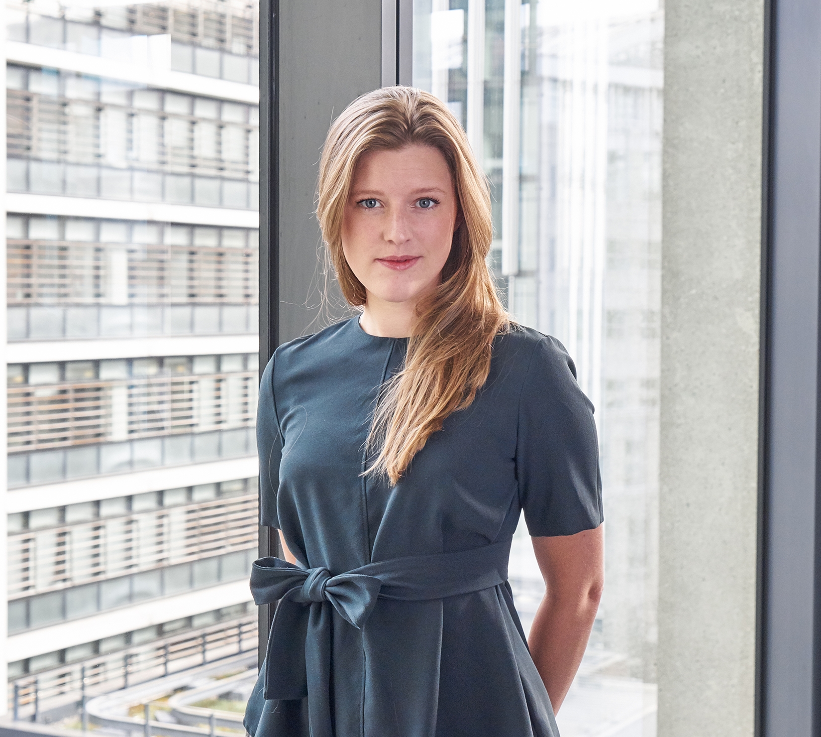 Catriona Abraham - Associate, Trust and Probate Litigation }}